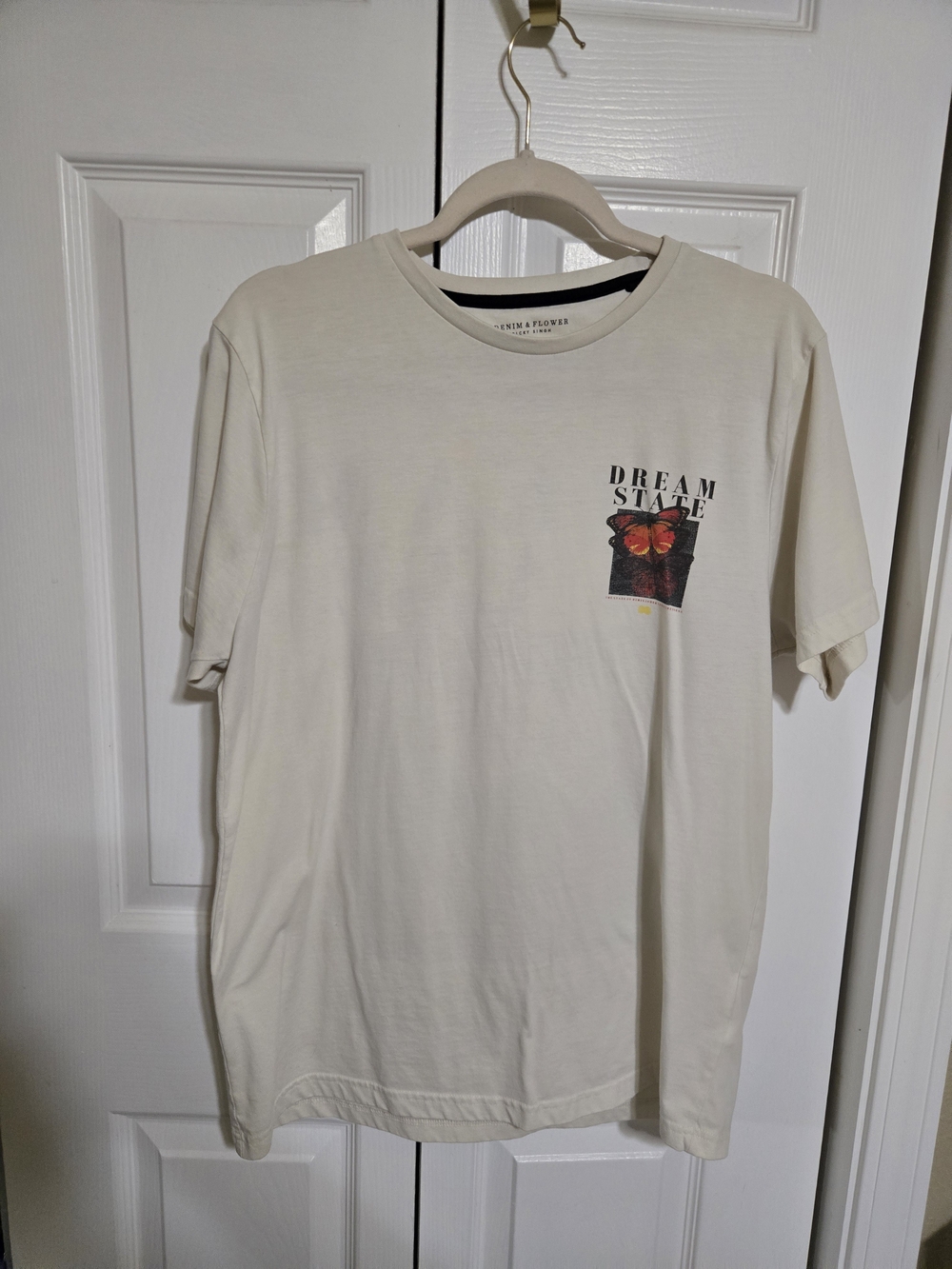 Denim & Flower Cream 'Dream Stage' Graphic Tee